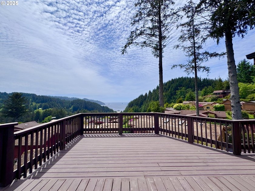 Welcome to one of the Coolest Ocean View Properties available in - photo 7