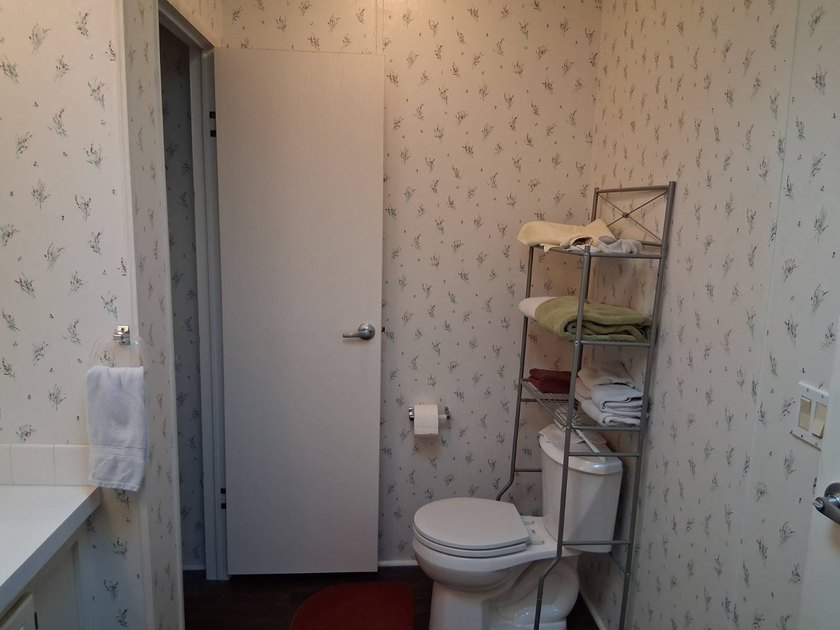 Welcome to this well-maintained 2 Bedroom/2 Bath home on a quiet - photo 12