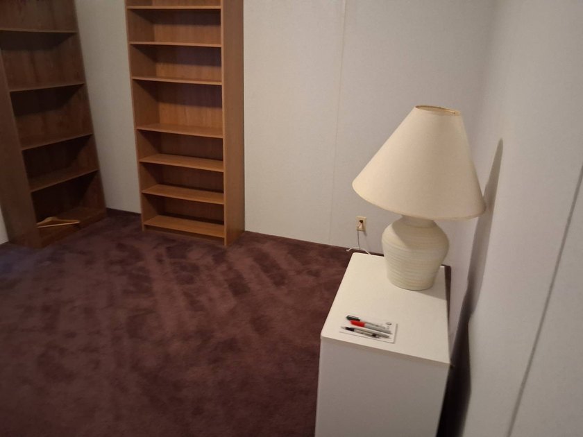 Welcome to this well-maintained 2 Bedroom/2 Bath home on a quiet - photo 20