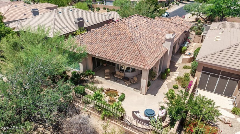 Stunning Remodeled Home Situated on a prime lot in Halcon at - photo 34