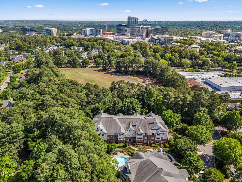 Fantastic opportunity to live within walking distance to - photo 44