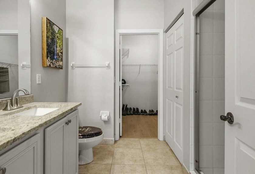 lovely upgraded kitchen &amp; baths with great sqft. This community - photo 10