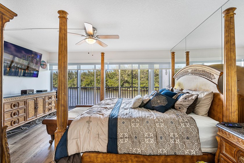 Enjoy breathtaking views of the Hillsboro River and natural - photo 13