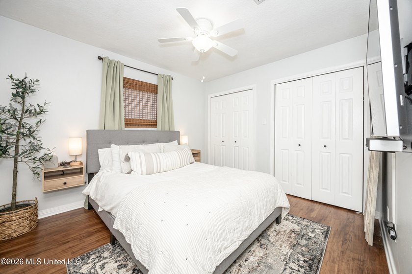 Beautifully maintained, move-in ready home situated on a - photo 31