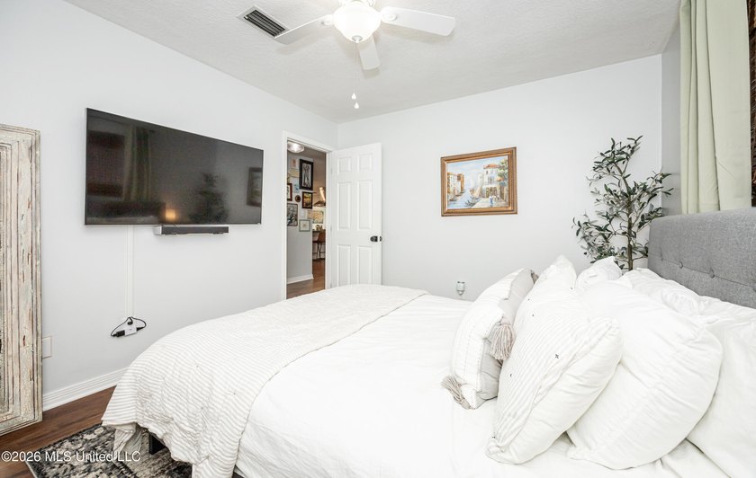 Beautifully maintained, move-in ready home situated on a - photo 32