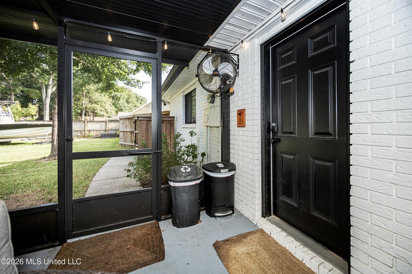Beautifully maintained, move-in ready home situated on a - photo 44