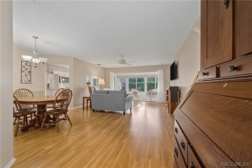 You'll love this beautifully maintained, furnished, 2-bedroom - photo 14