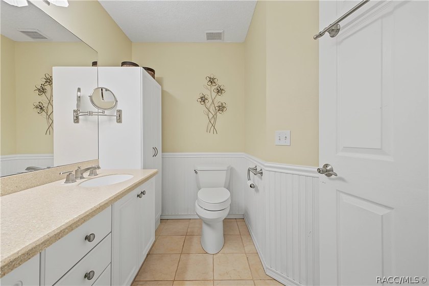 You'll love this beautifully maintained, furnished, 2-bedroom - photo 29