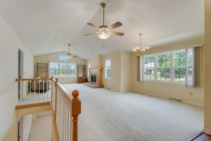 Priced below assessed value! Welcome to this well-maintained - photo 16