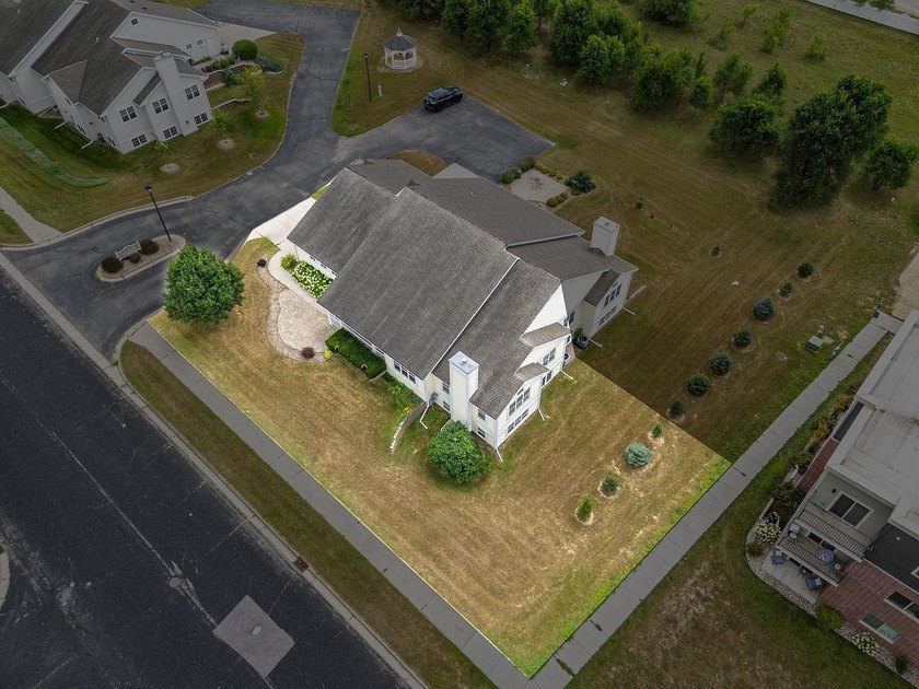 Priced below assessed value! Welcome to this well-maintained - photo 48