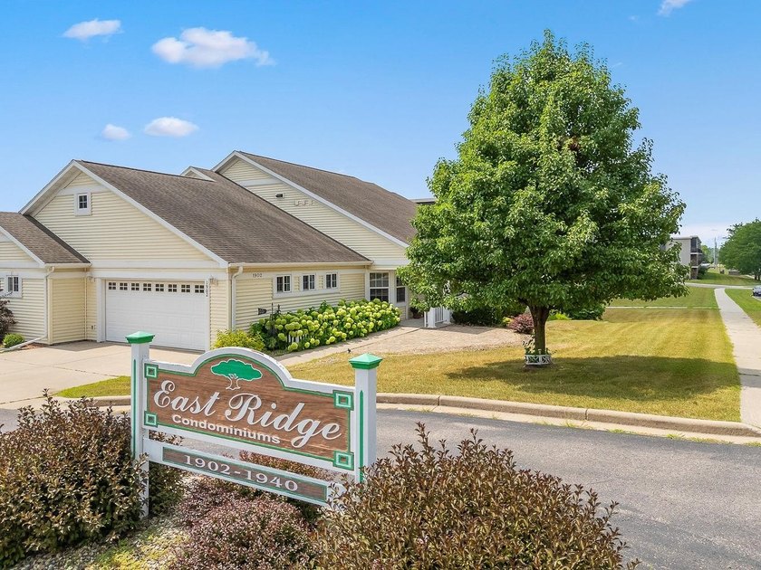 Priced below assessed value! Welcome to this well-maintained - photo 50