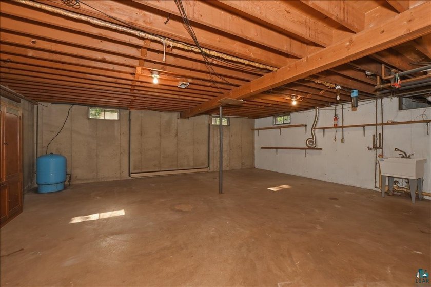 What an incredible opportunity to own this well-maintained - photo 20