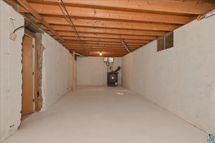 What an incredible opportunity to own this well-maintained - photo 21