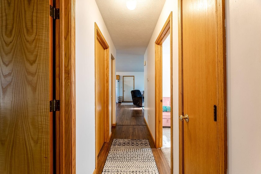 Welcome home to 1702 N Southgate! Move right in to this very - photo 25