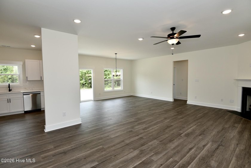 Builder is offering $5,000 toward buyer closing costs. There is - photo 4