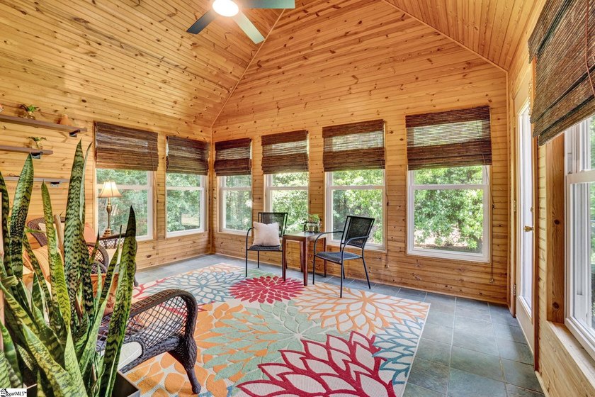 Contact Lisa Murray. Welcome home to this beautifully maintained - photo 16
