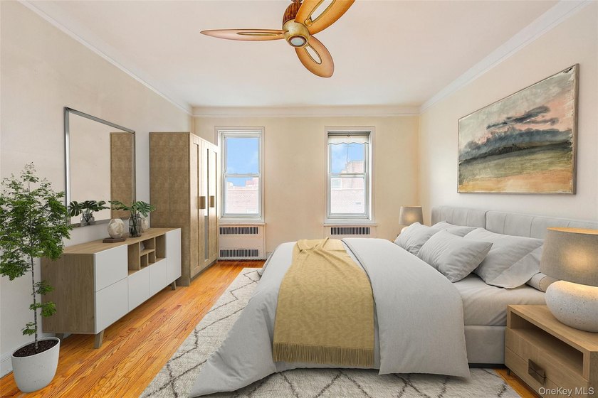 Spacious top floor pre-war 1 bedroom in top location with low - photo 7