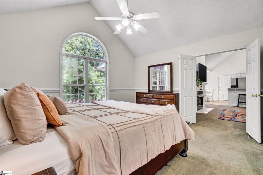 Contact Lisa Murray. Welcome home to this beautifully maintained - photo 19