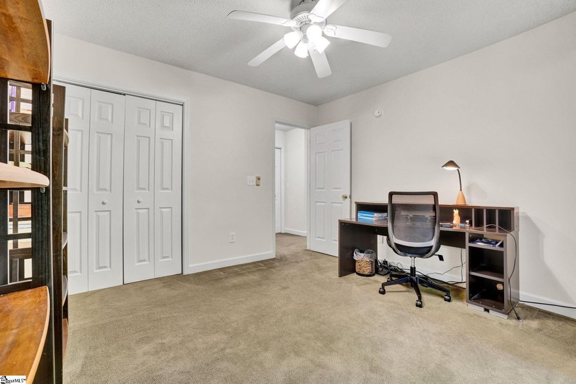 Contact Lisa Murray. Welcome home to this beautifully maintained - photo 28