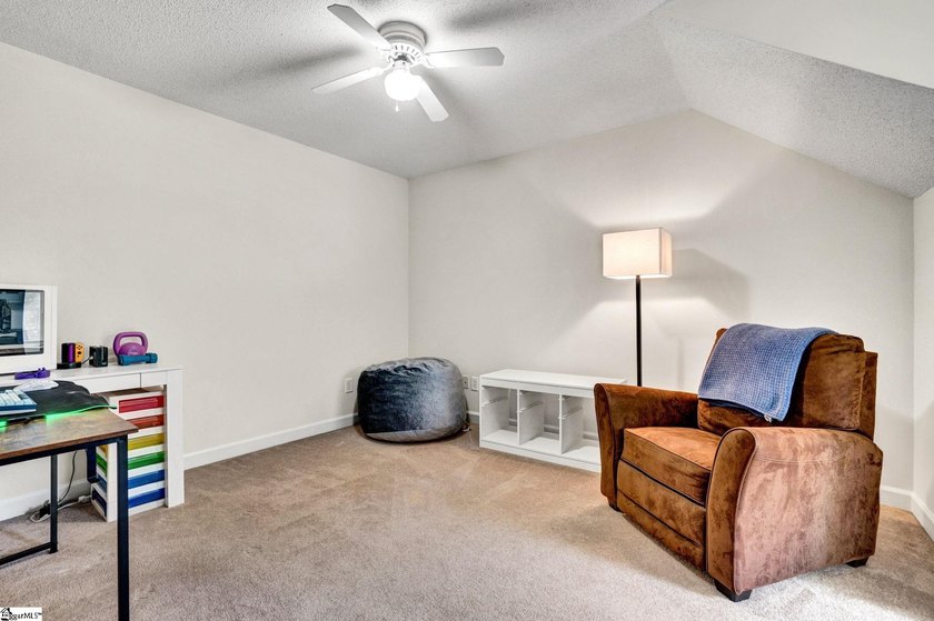 Contact Lisa Murray. Welcome home to this beautifully maintained - photo 32