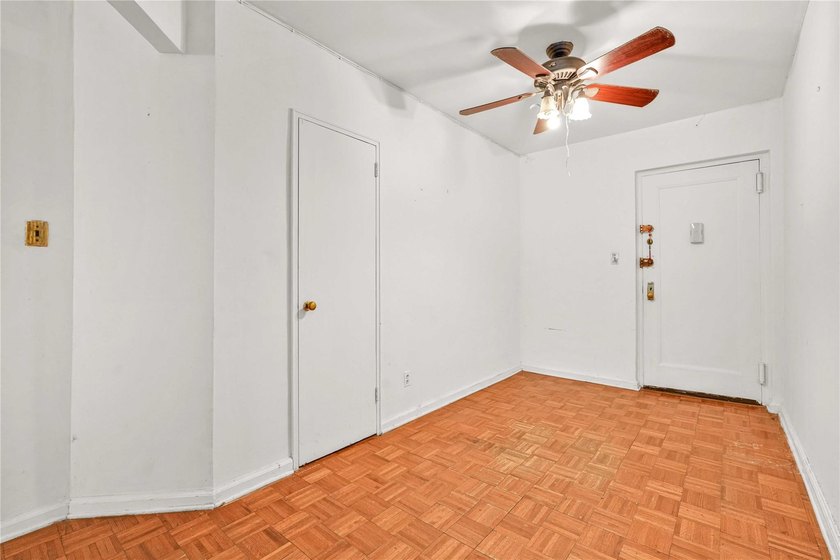 Charming 1-Bedroom Apartment in Prime North Flushing Location; - photo 5