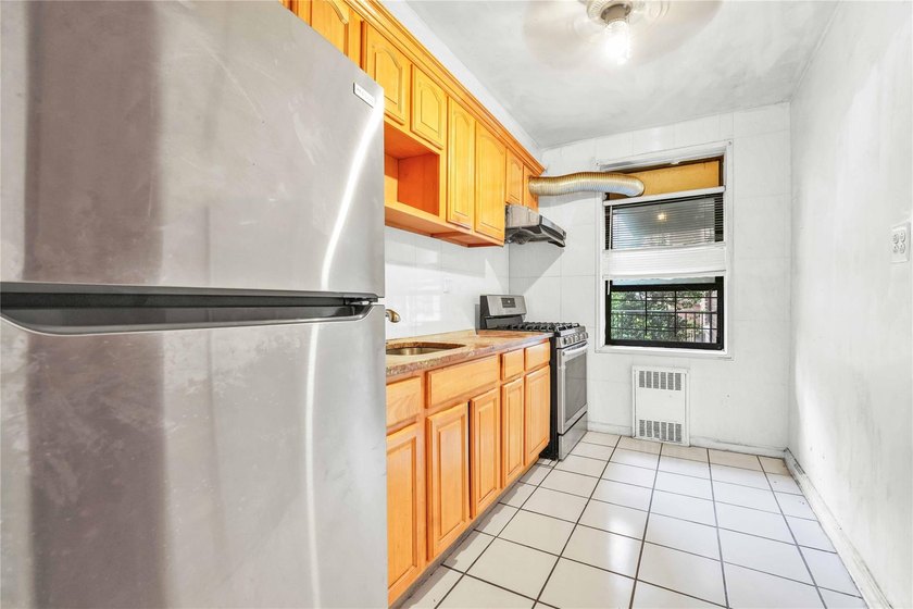 Charming 1-Bedroom Apartment in Prime North Flushing Location; - photo 10