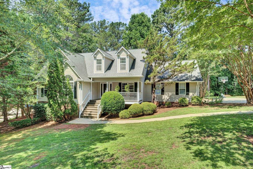 Contact Lisa Murray. Welcome home to this beautifully maintained - photo 43