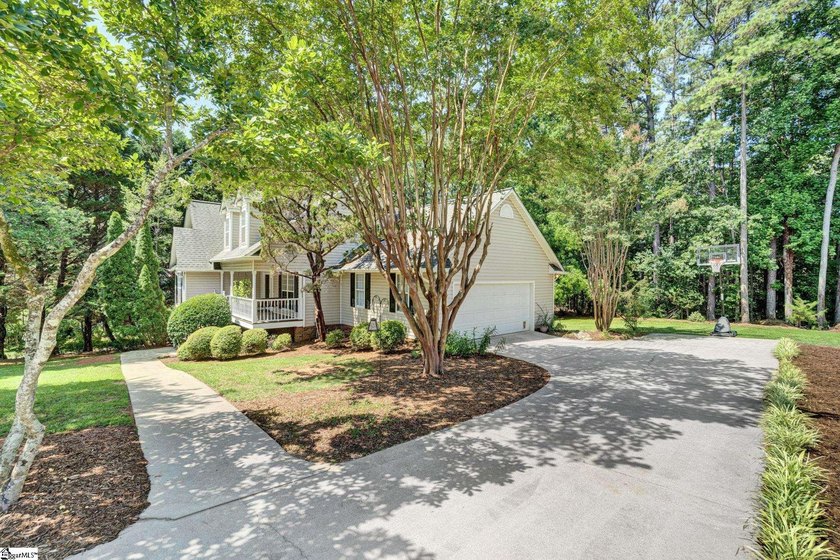 Contact Lisa Murray. Welcome home to this beautifully maintained - photo 44