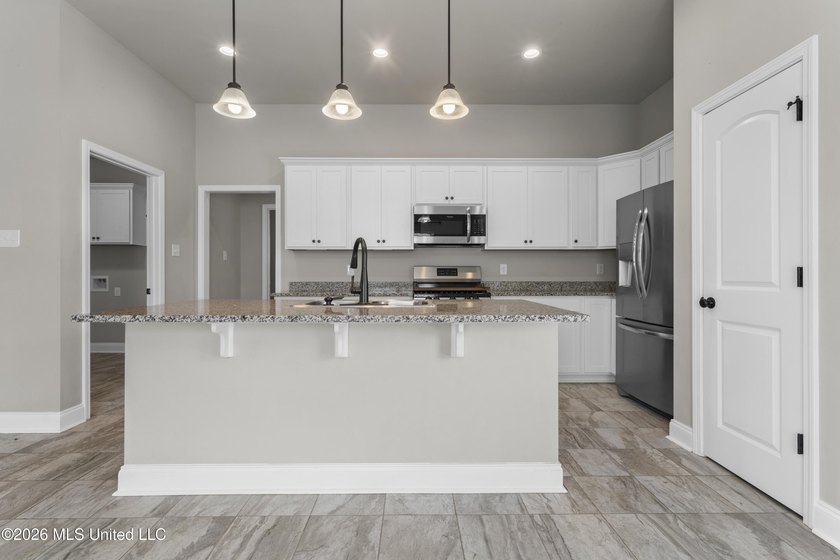 Don't miss this beautifully maintained home in the Savoy Place - photo 11