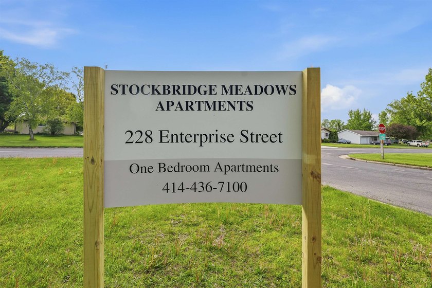 Exceptional investment opportunity! This 16-unit apartment - photo 12
