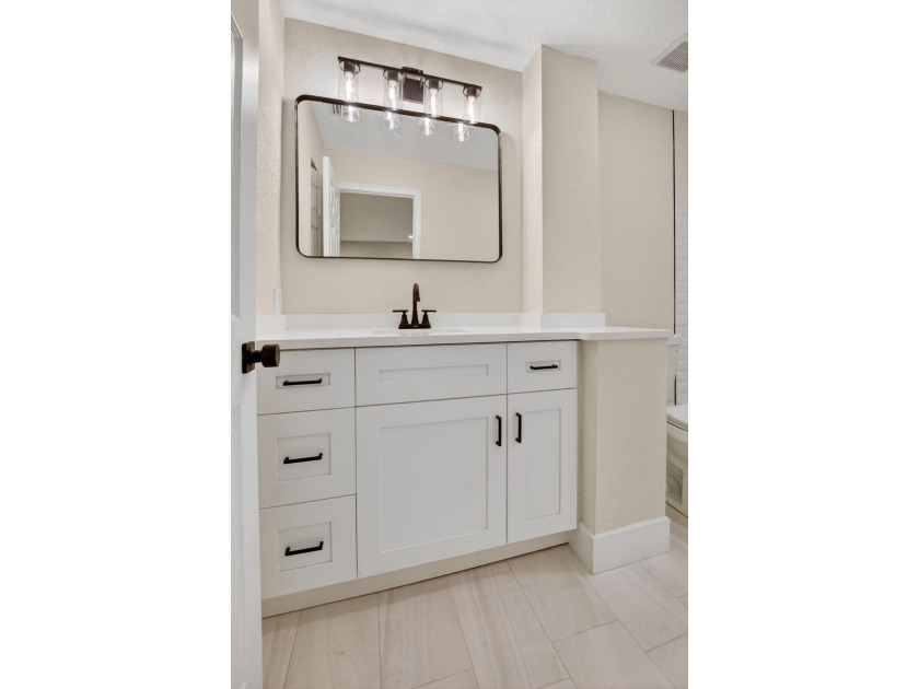 Welcome to 6647 Boca Hermosa Lane! Just renovated and move-in - photo 20