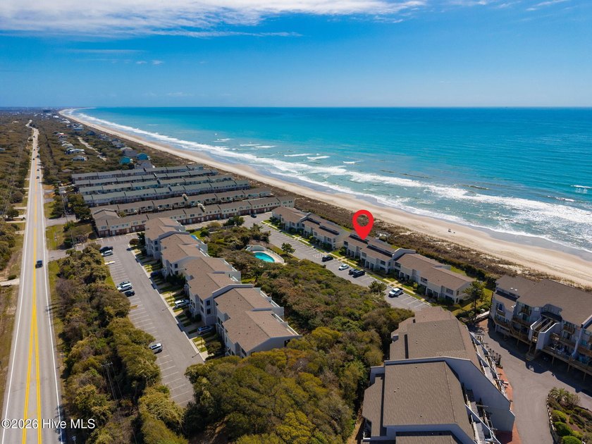 Amazing ocean views and effortless coastal living await in this - photo 3