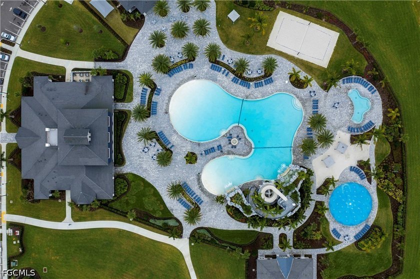 Experience elevated SOUTHWEST FLORIDA LIVING in this IMMACULATE - photo 50