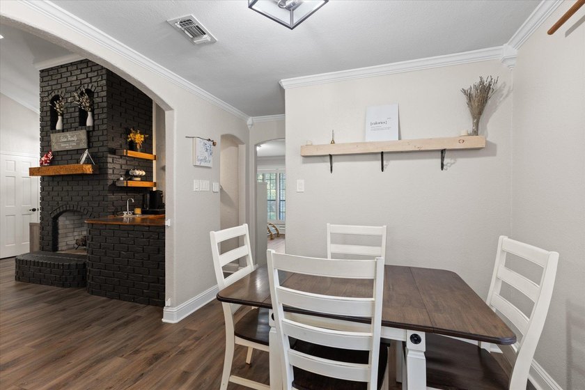 Located in one of Longview's most established and sought-after - photo 8