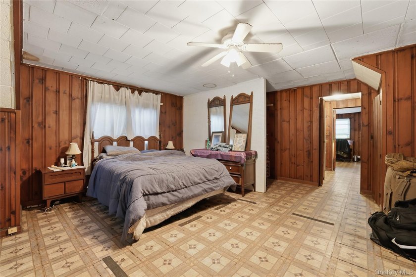 Charming brick home in tree-lined Oakland Gardens. This - photo 20