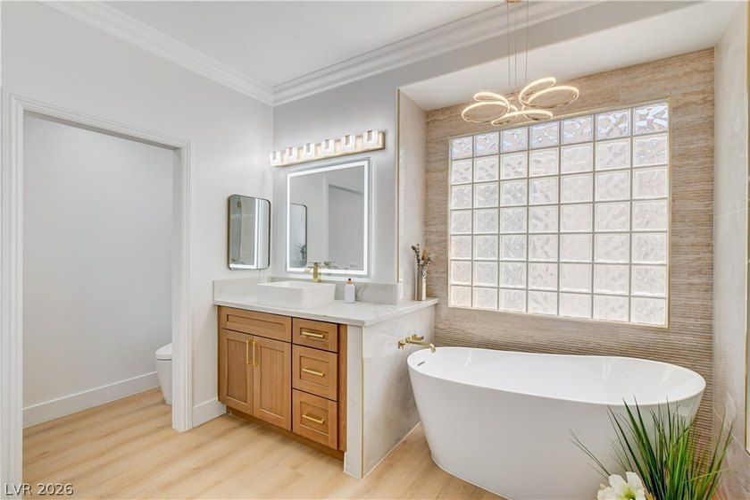 Welcome to this beautifully upgraded, energy-efficient - photo 19