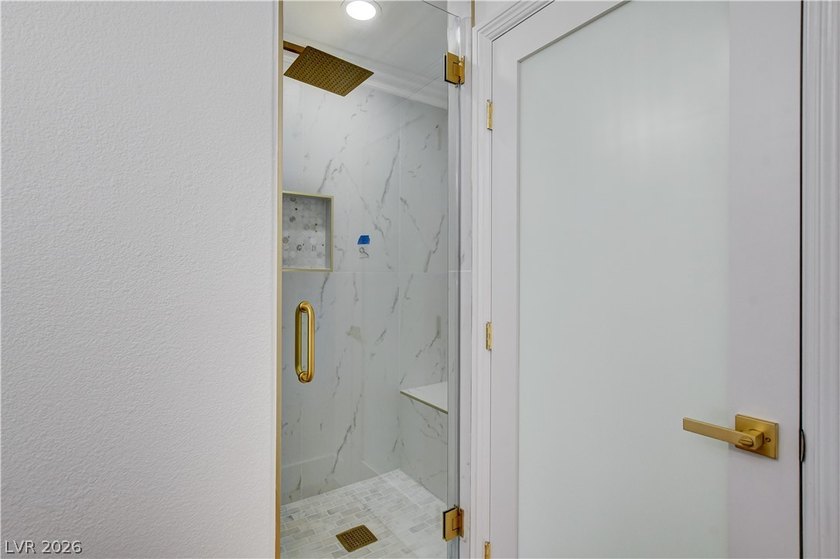Welcome to this beautifully upgraded, energy-efficient - photo 24