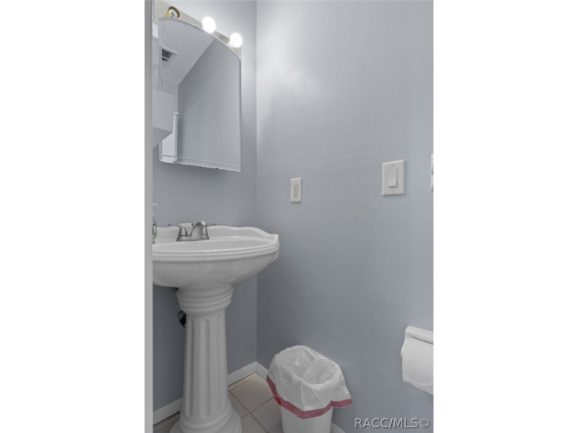 Move-in ready and full of charm, this well-maintained 2-bedroom - photo 18