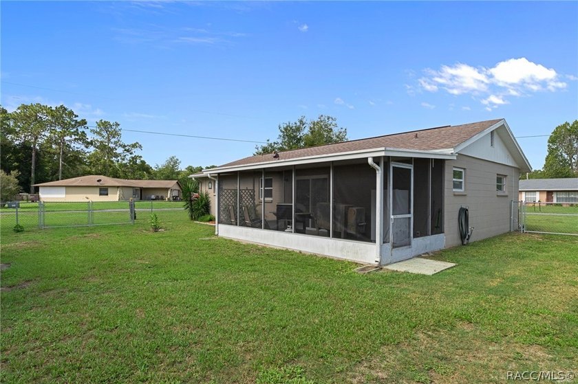 Move-in ready and full of charm, this well-maintained 2-bedroom - photo 26
