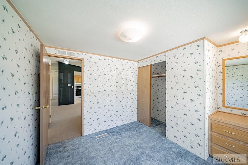 Escape to the peace and privacy of country living with this - photo 27