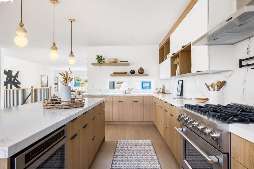 Nestled in Oakland's coveted Crocker Highlands neighborhood, 799 - photo 18