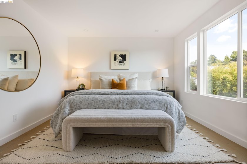 Nestled in Oakland's coveted Crocker Highlands neighborhood, 799 - photo 26