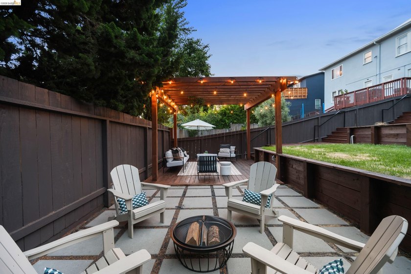 Nestled in Oakland's coveted Crocker Highlands neighborhood, 799 - photo 37