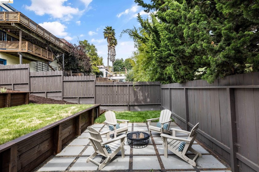 Nestled in Oakland's coveted Crocker Highlands neighborhood, 799 - photo 41