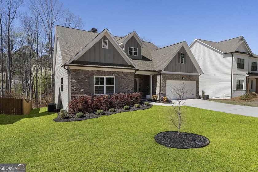 MINUTES AWAY FROM LAKE LANIER. Welcome to 1880 Grand Lanier - photo 2