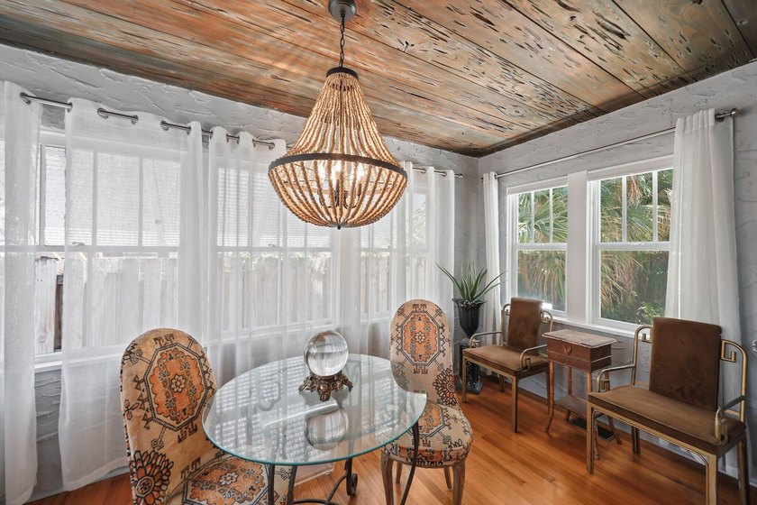 Rare opportunity to own a piece of Lake Worth Beach history in - photo 14