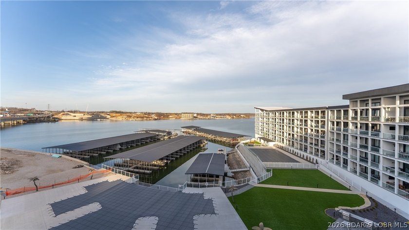 CALLING ALL HOSTS, ENTERTAINERS, AND LAKE-LIFE LOVERS! This - photo 40