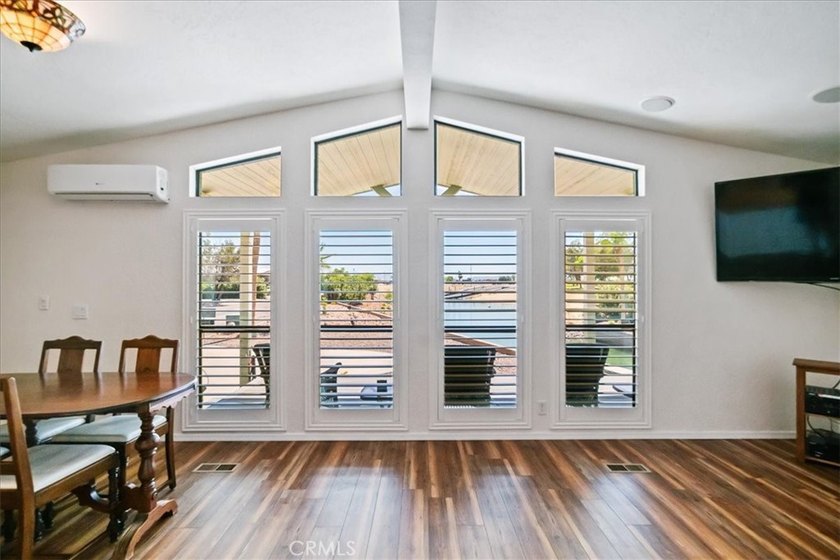 551 Beach - photo 9