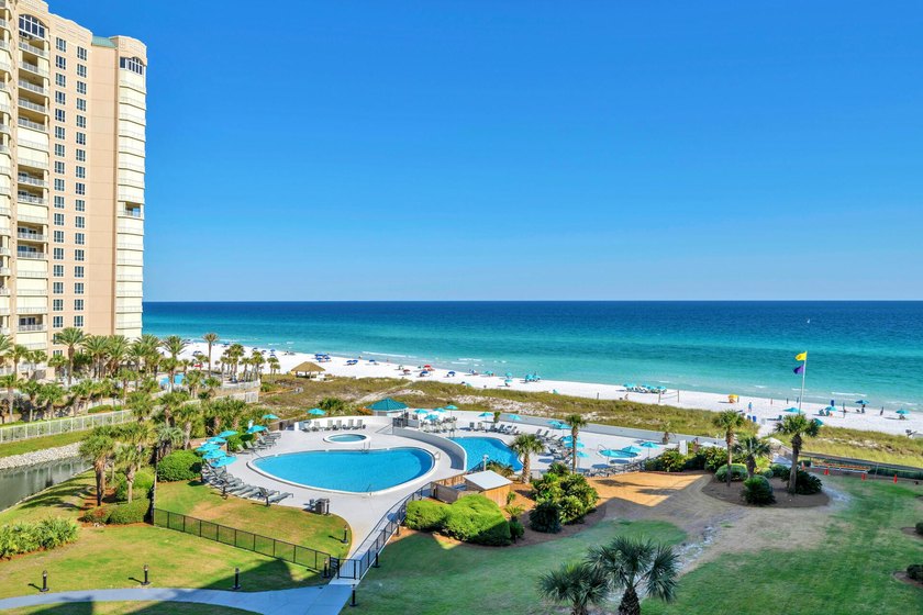 Coastal Charm Meets Everyday Comfort - 1BR Beachside Condo! - photo 22