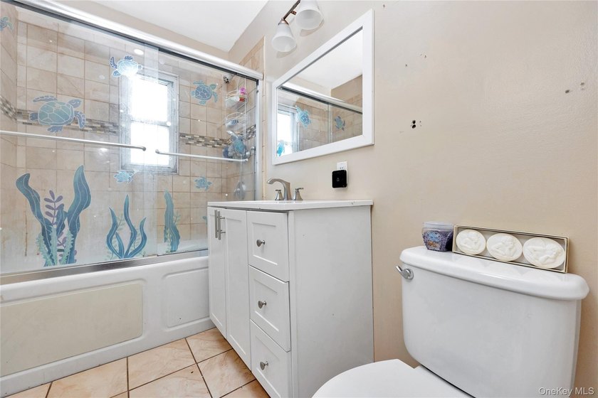 Accepted Offer 12/14. Semi-attached single family house in - photo 20